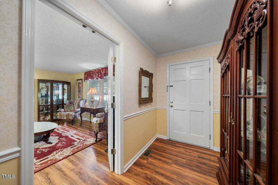 505 Goodwin Road Durham, NC 27712 - Photo 4 of 34 Foyer