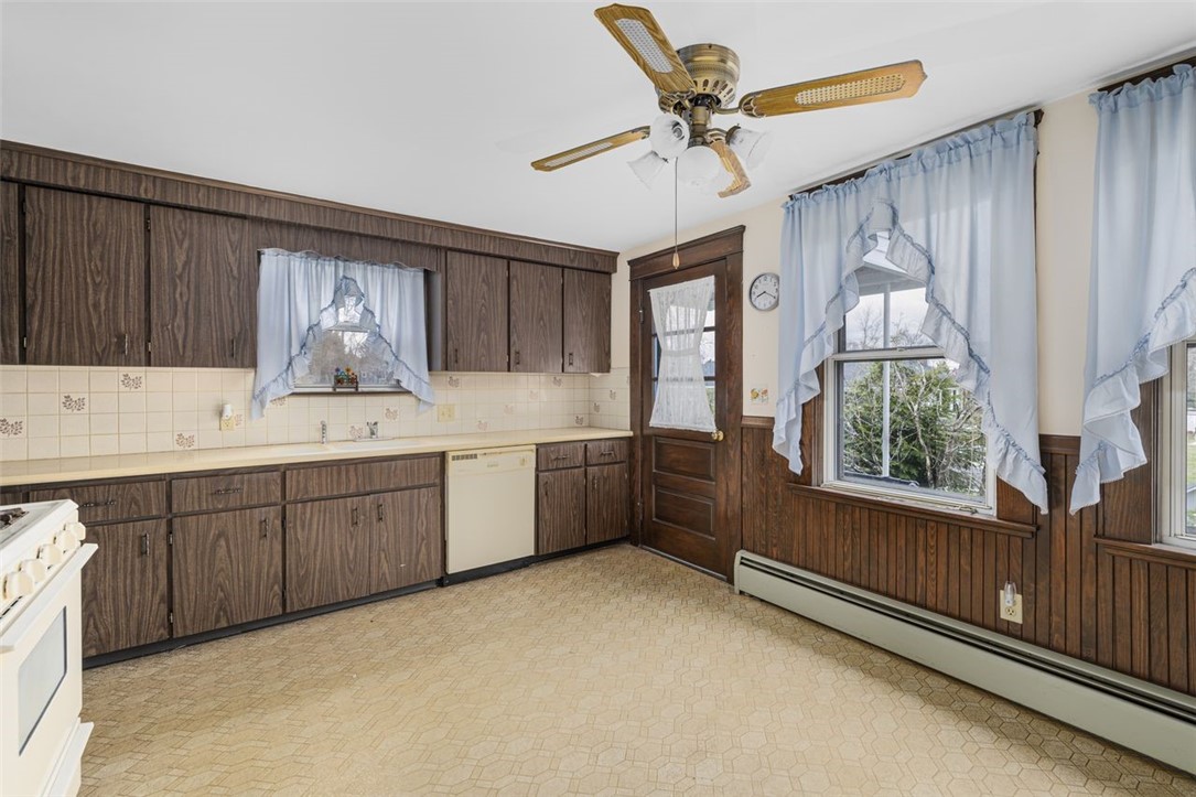 93 Harding Street West Warwick, RI 02893 - Photo 11 of 45