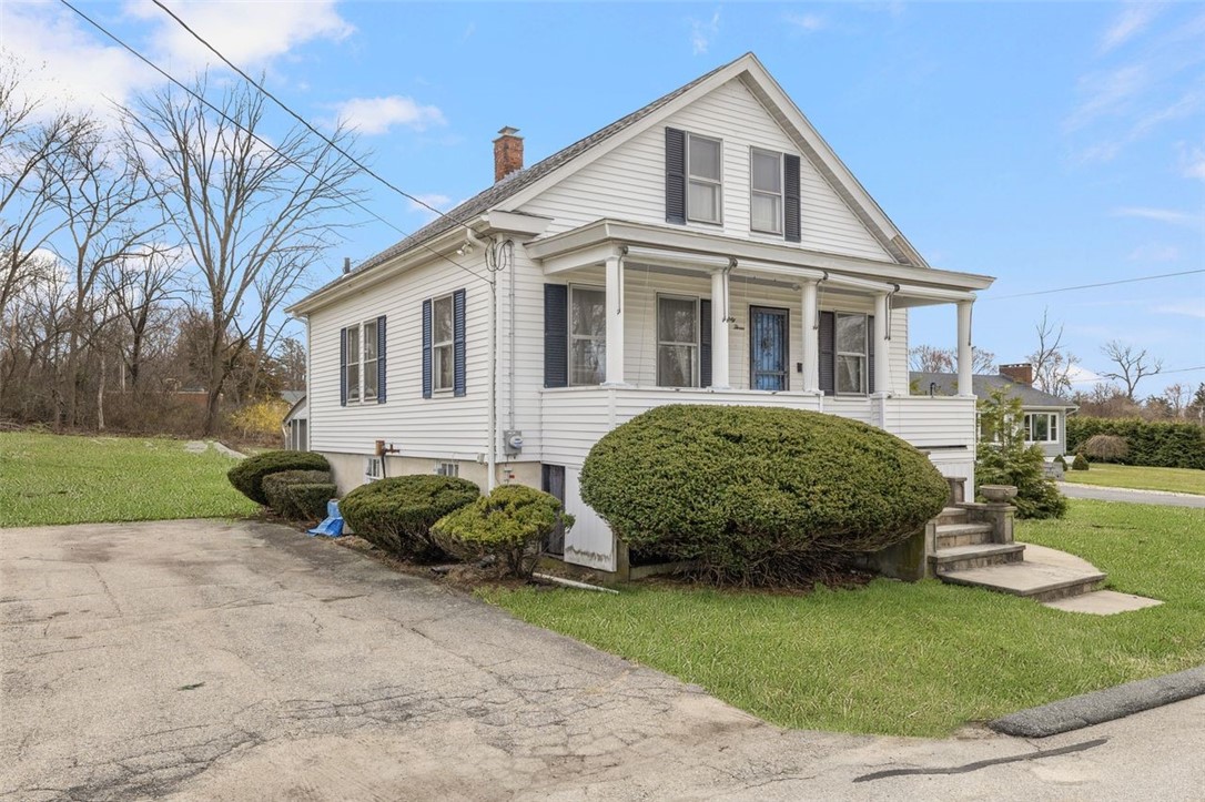 93 Harding Street West Warwick, RI 02893 - Photo 2 of 45