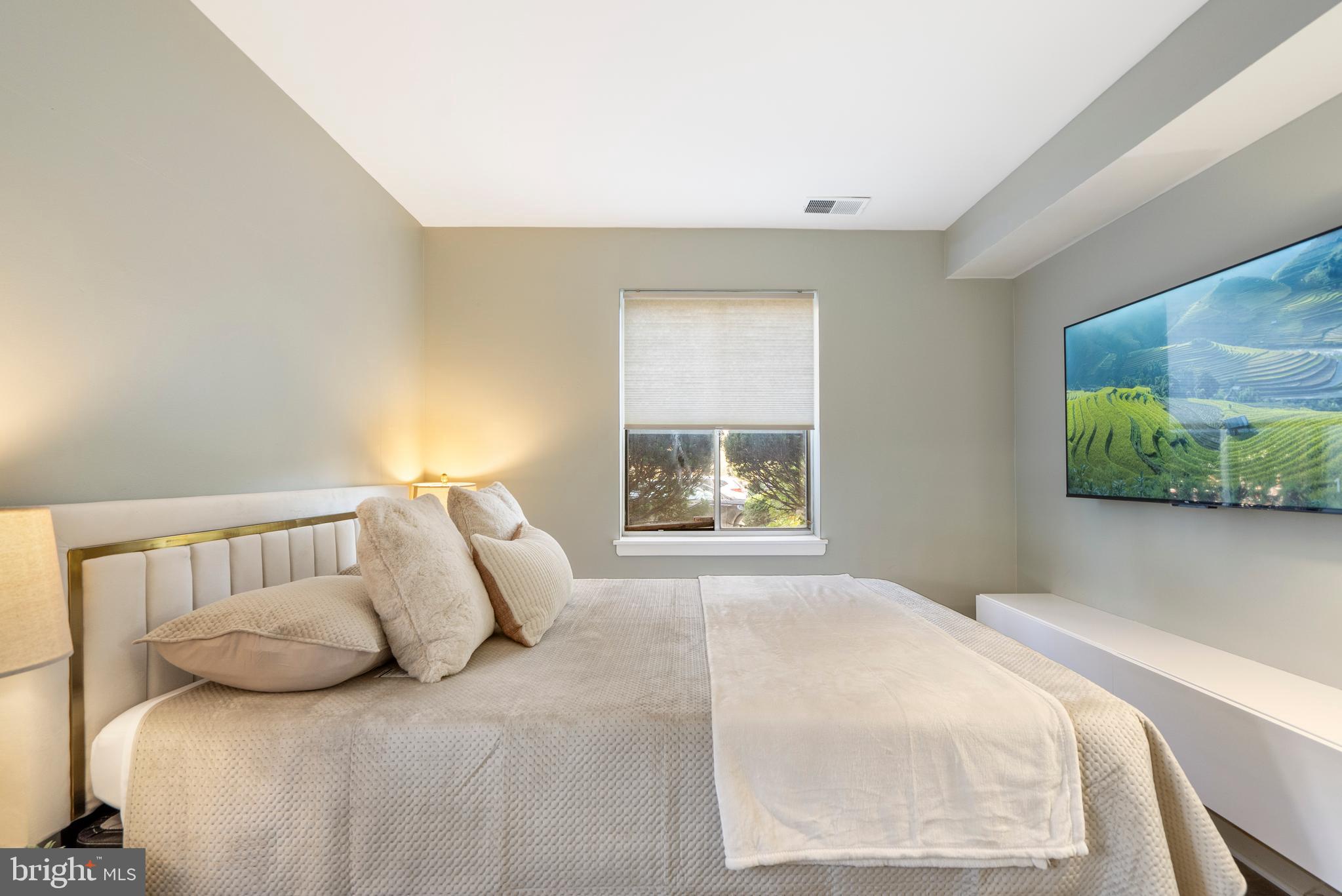 401 South Sharp Street, Unit R 1 Baltimore, MD 21201 - Photo 23 of 39