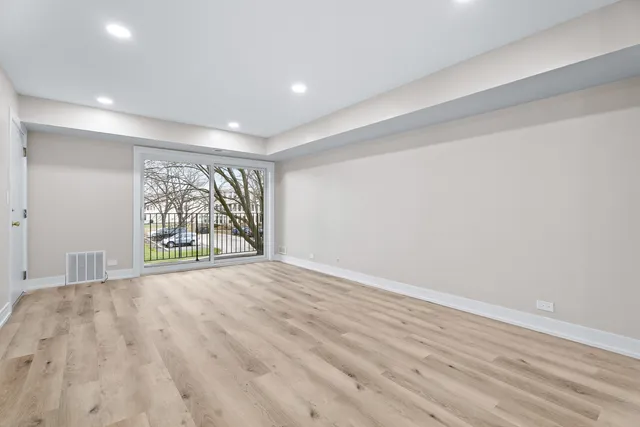 $254,900 | 129 West Brandon Court, Unit 23, Palatine, IL 60067