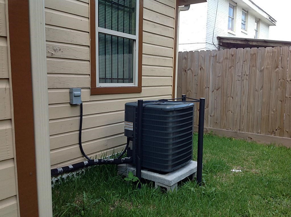 3554 Mt Pleasant Street Houston, TX 77021 - Photo 6 of 14