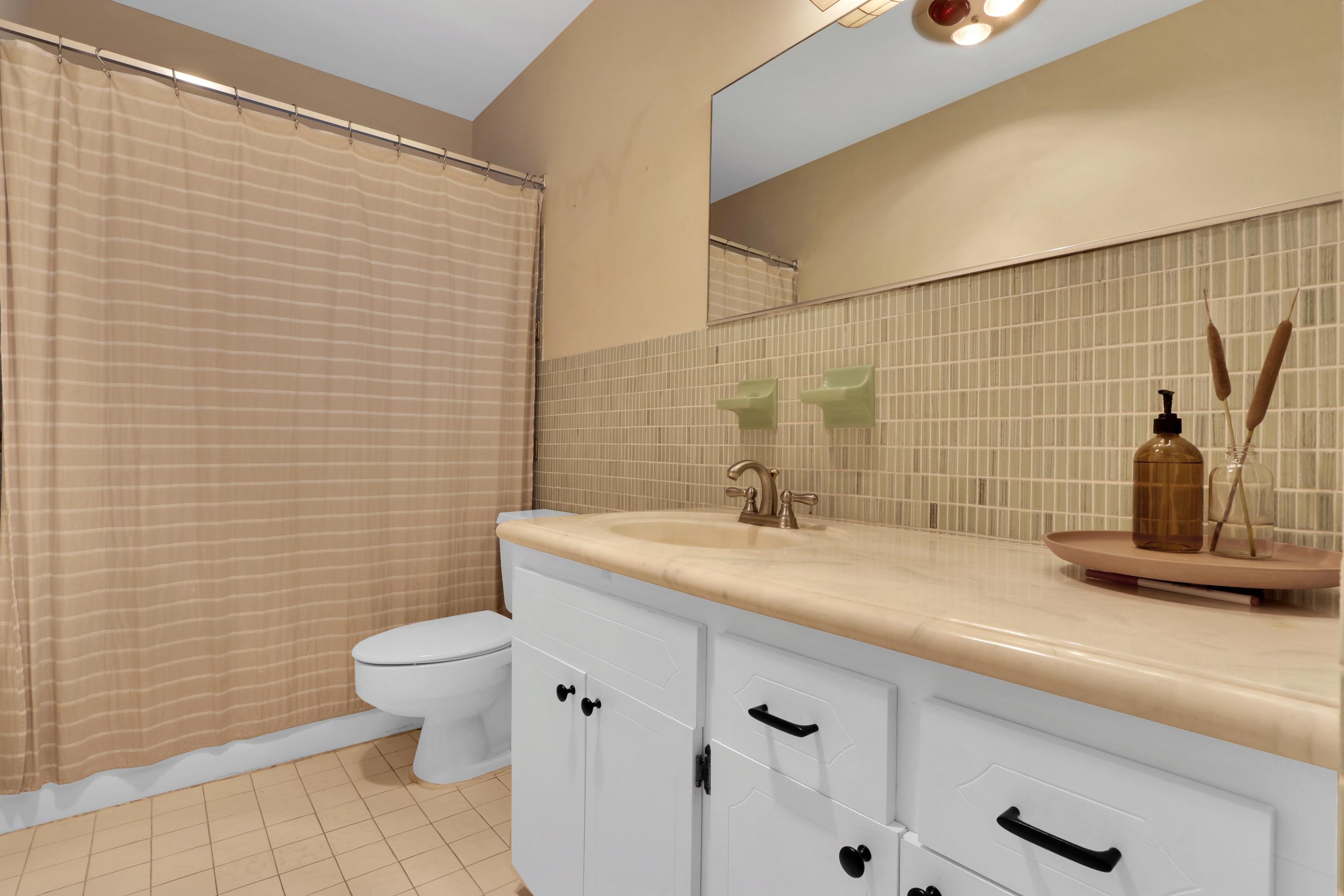 574 Northwest 14th Avenue Boca Raton, FL 33486 - Photo 11 of 21 19_Image_19_of_25