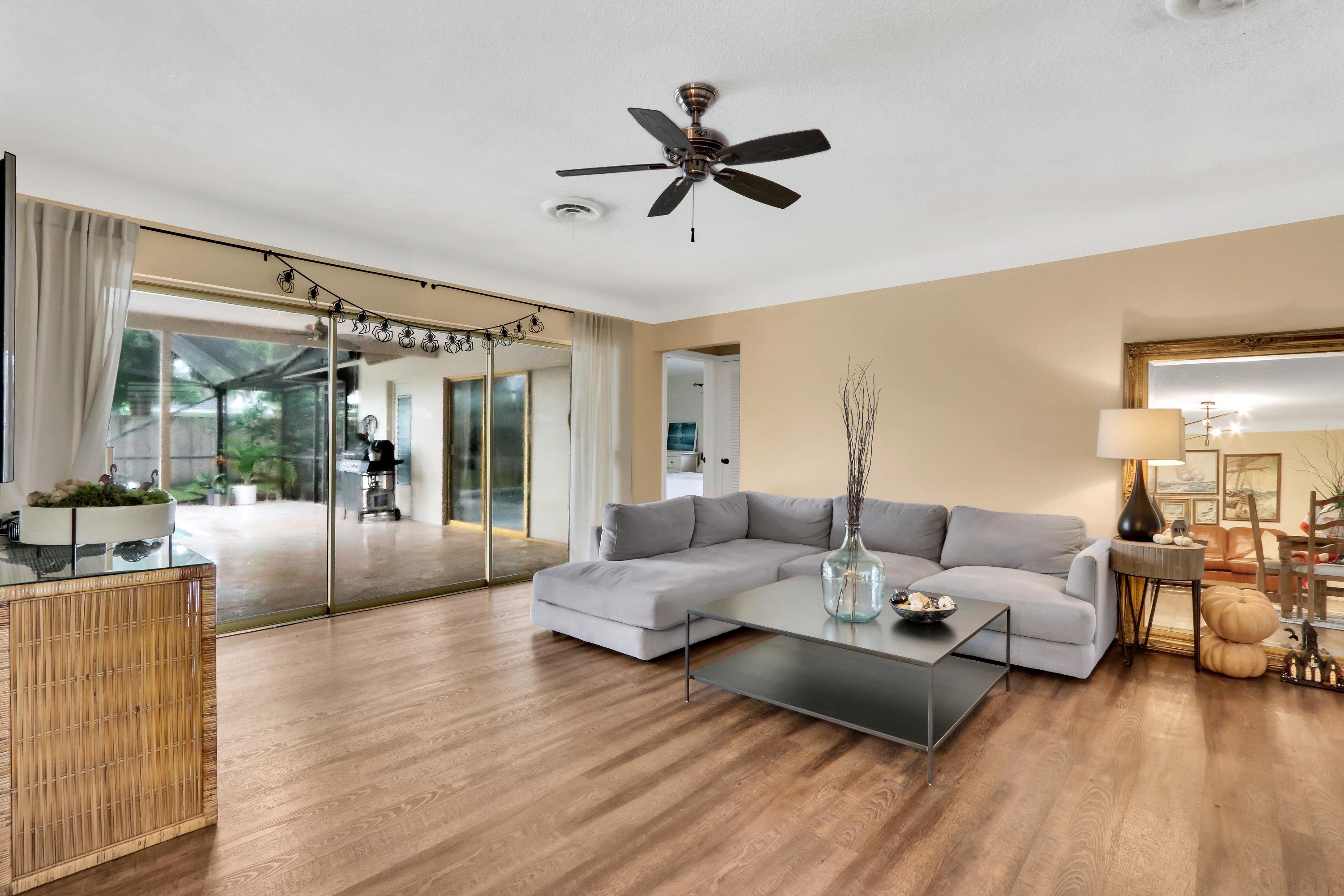 574 Northwest 14th Avenue Boca Raton, FL 33486 - Photo 13 of 21 04_Image_4_of_25