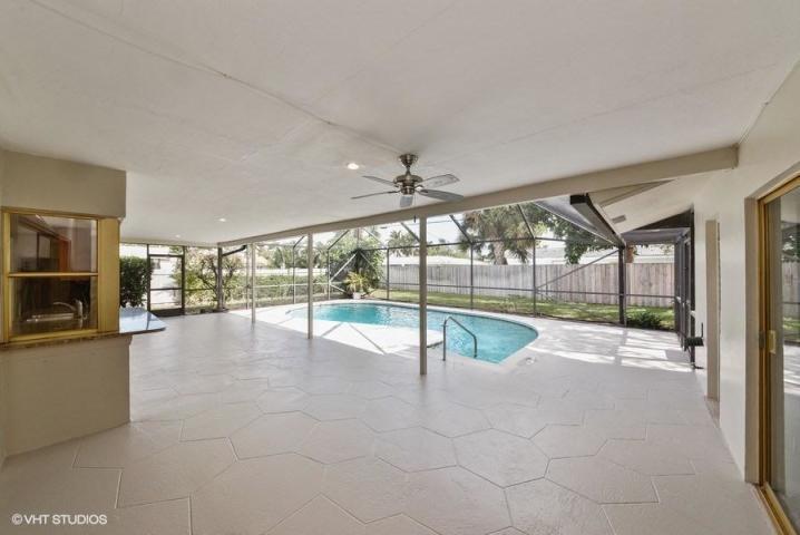 574 Northwest 14th Avenue Boca Raton, FL 33486 - Photo 20 of 21 patio