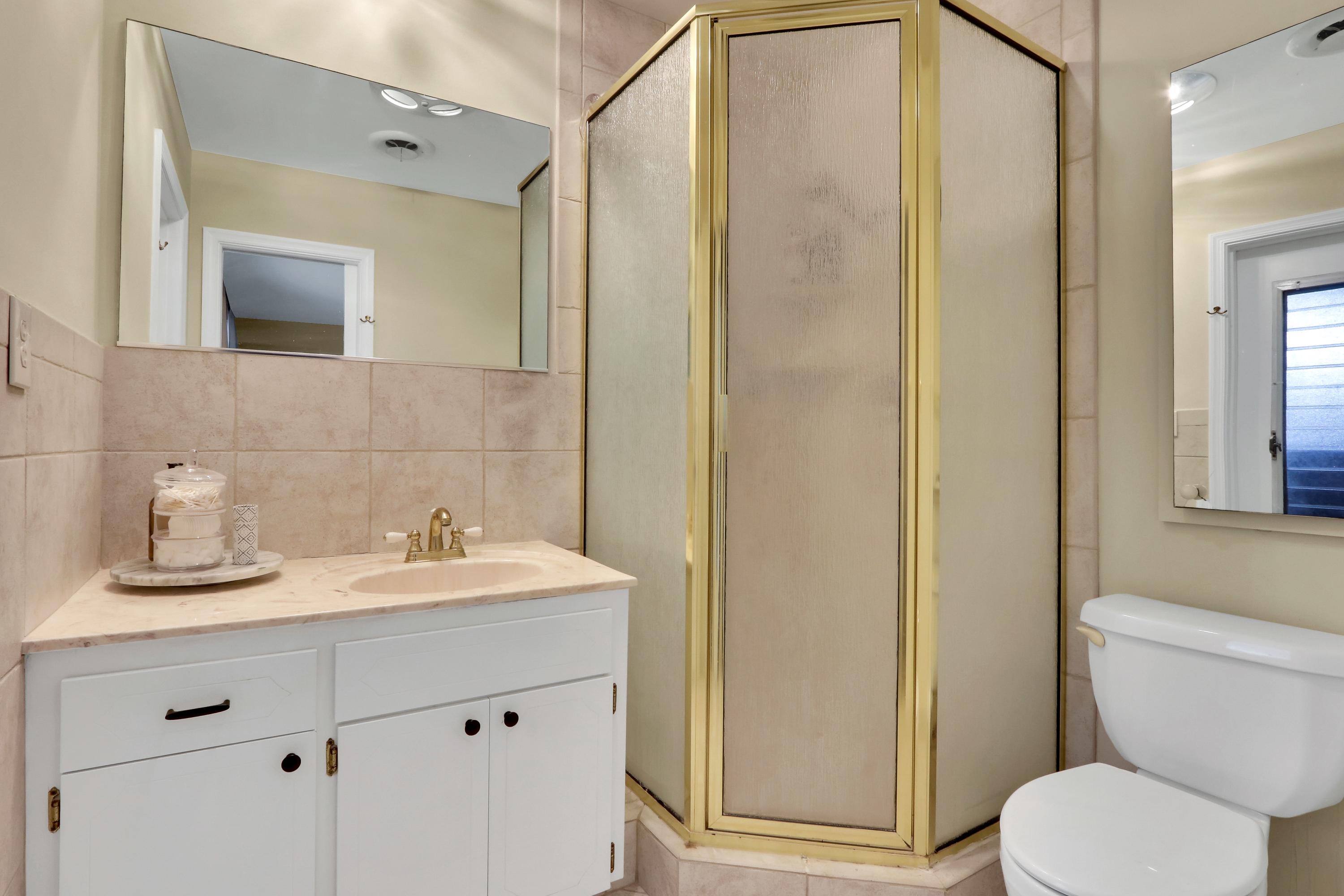 574 Northwest 14th Avenue Boca Raton, FL 33486 - Photo 7 of 21 18_Image_18_of_25