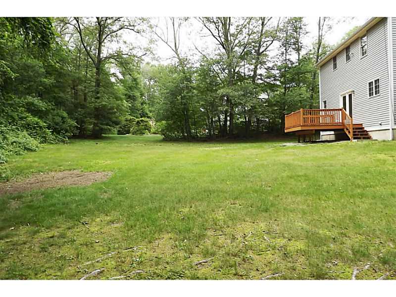 120 Log Road Smithfield, RI 02917 - Photo 4 of 16 Yard/Garden.