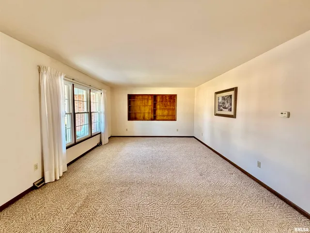 $199,900 | 540 Meadowbrook Lane, Centralia, IL 62801