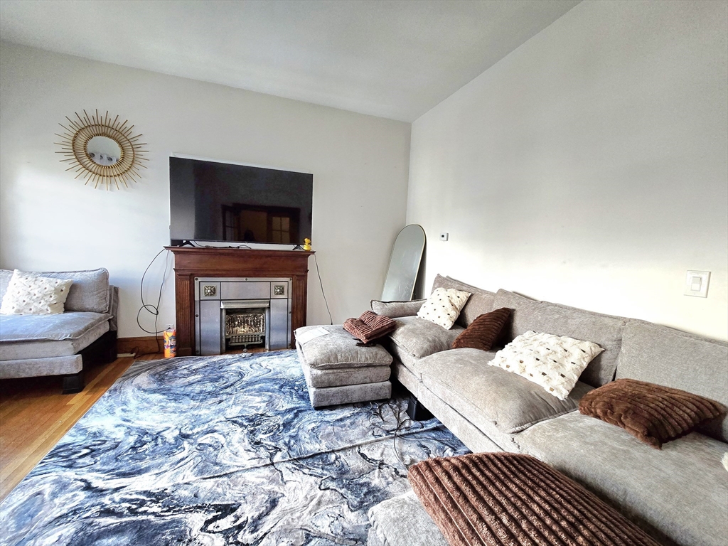14 Harding Avenue Everett, MA 02149 - Photo 9 of 40