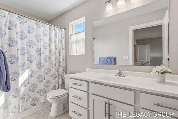 $425,000 | 10417 Richfield Lane, Allendale, MI 49401