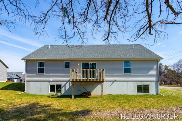$409,900 | 10417 Richfield Lane, Allendale, MI 49401