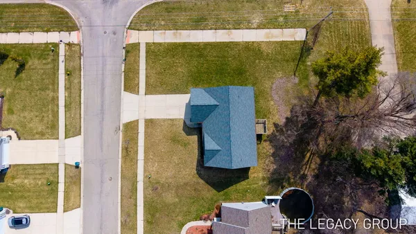 $425,000 | 10417 Richfield Lane, Allendale, MI 49401