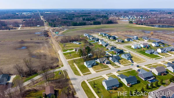 $425,000 | 10417 Richfield Lane, Allendale, MI 49401