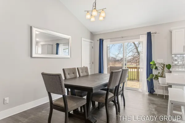 $409,900 | 10417 Richfield Lane, Allendale, MI 49401