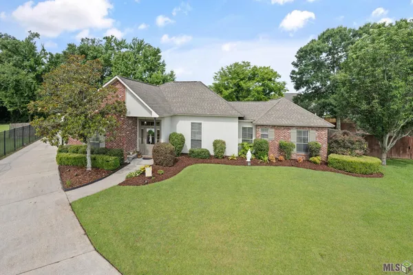 $425,000 | 13045 Oak Knoll Drive, Geismar, LA 70734