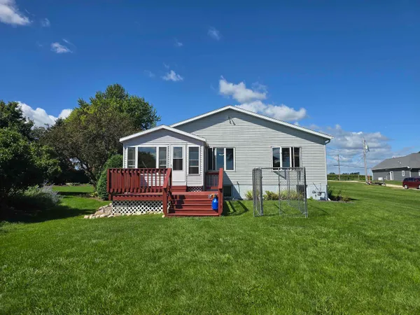 $550,000 | N8801 Lakeshore Drive, Van Dyne, WI 54979