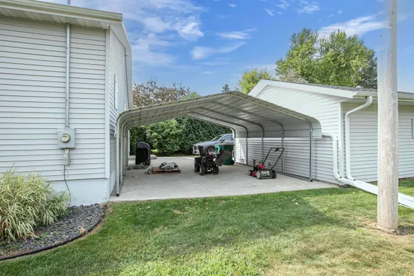 $550,000 | N8801 Lakeshore Drive, Van Dyne, WI 54979