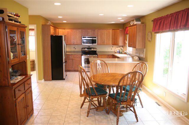2012 Falconview Place Fort Wayne, IN 46818 - Photo 8 of 24 Gallery Image 8