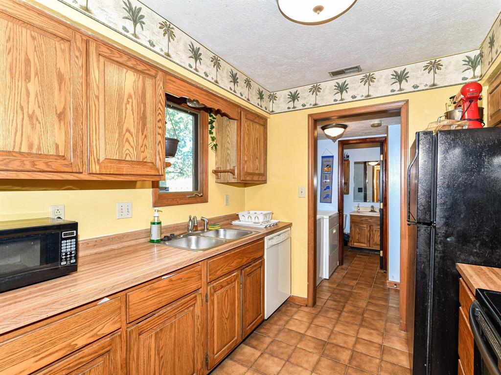 2572 Spring Hill Court Indianapolis, IN 46268 - Photo 13 of 28
