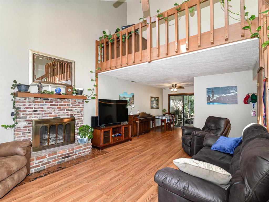 2572 Spring Hill Court Indianapolis, IN 46268 - Photo 4 of 28