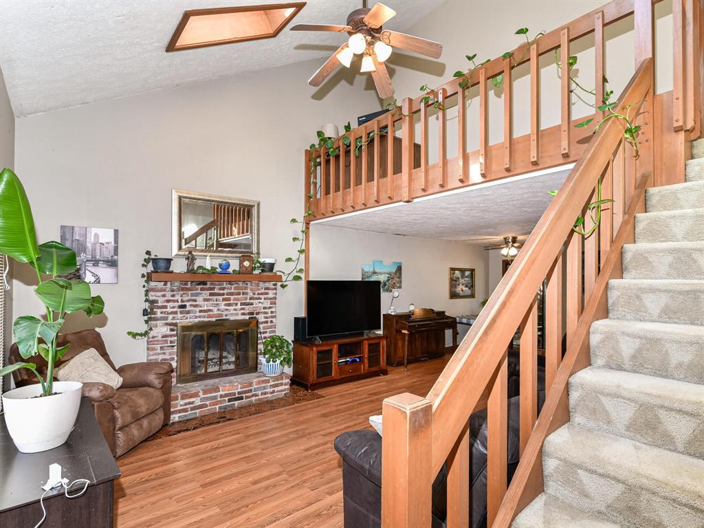 2572 Spring Hill Court Indianapolis, IN 46268 - Photo 5 of 28