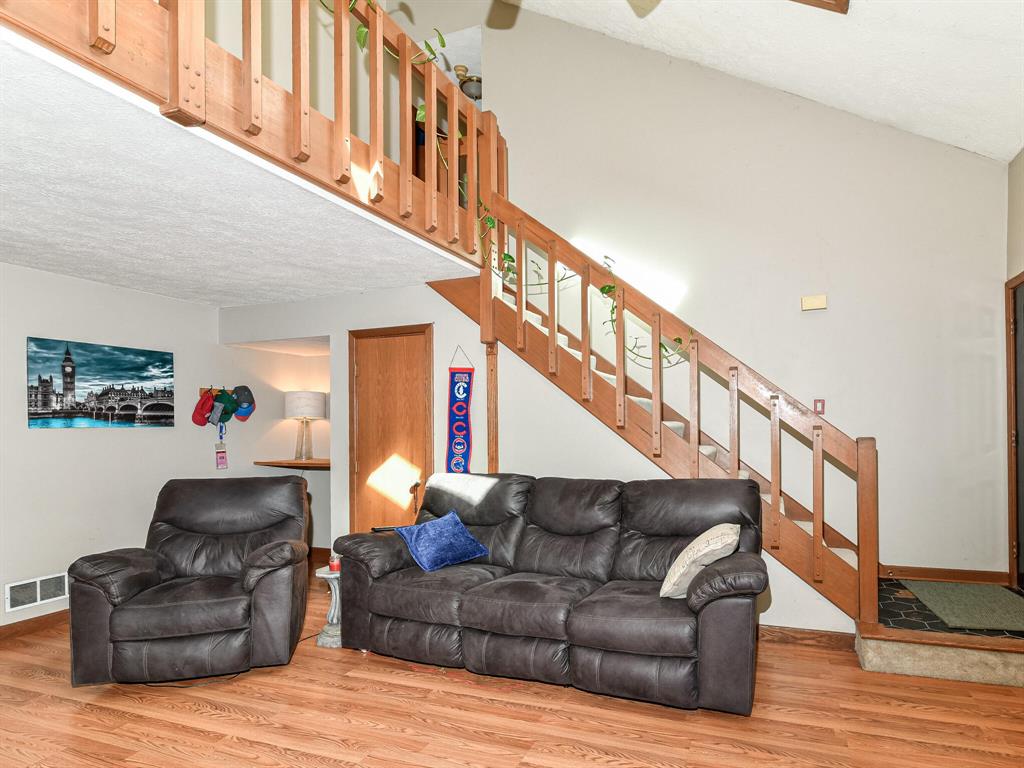 2572 Spring Hill Court Indianapolis, IN 46268 - Photo 7 of 28