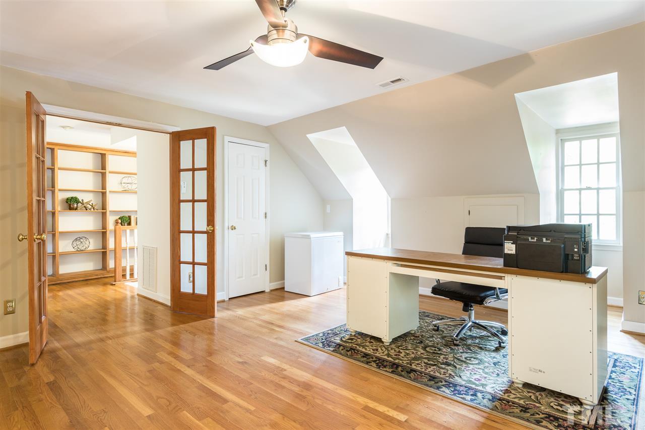 12 Strawberry Ridge Lane Durham, NC 27713 - Photo 8 of 10 Gallery Image 8