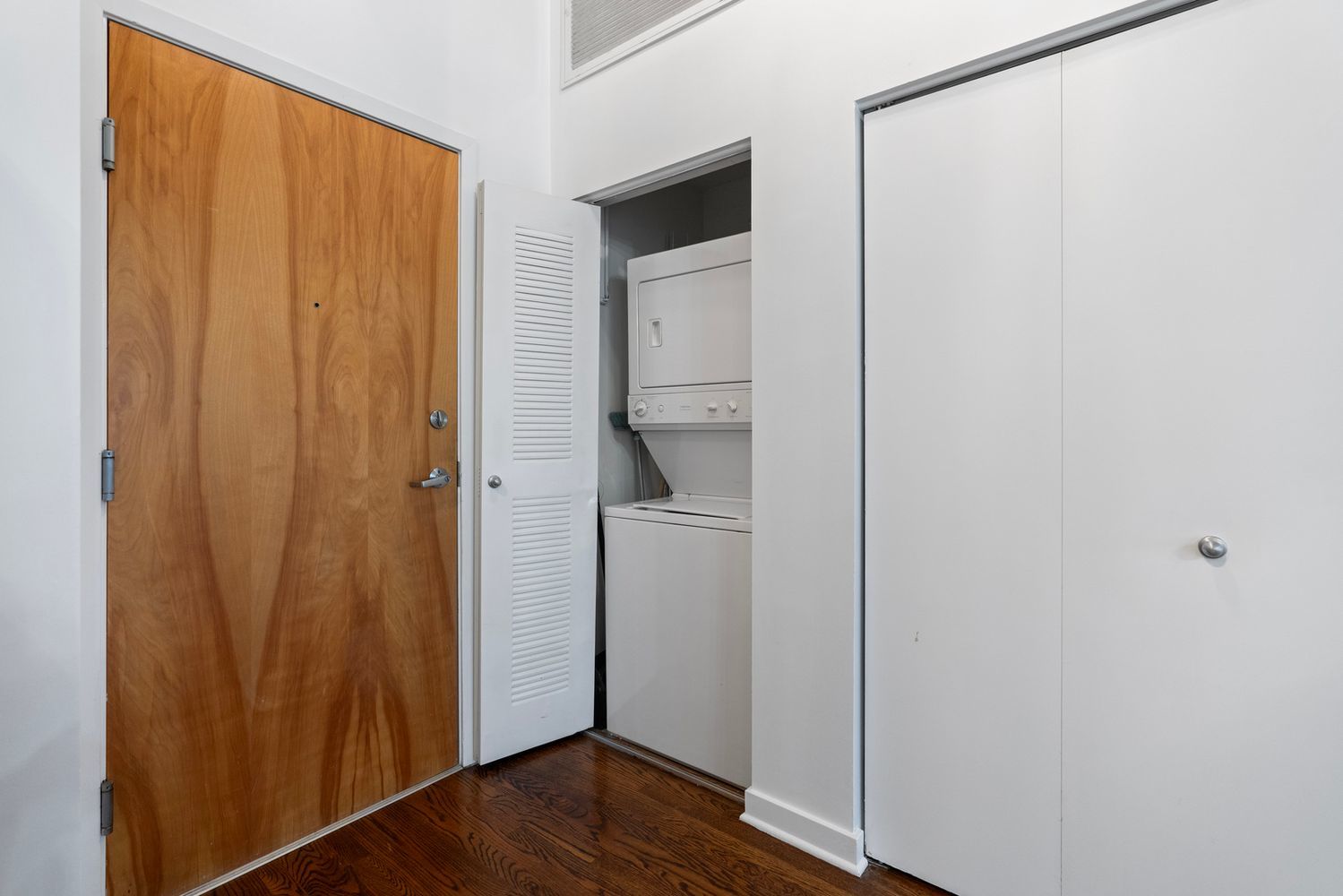 1001 West 15th Street, Unit 318 Chicago, IL 60608 - Photo 28 of 32