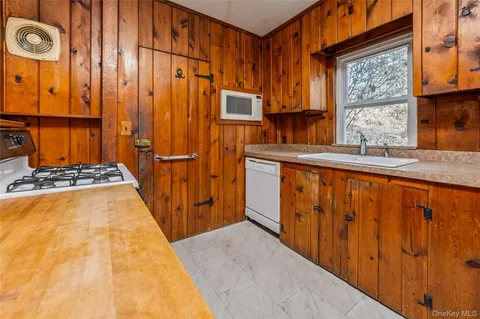 $995,000 | 3 Glenwood Avenue, Hastings-on-Hudson, NY 10706