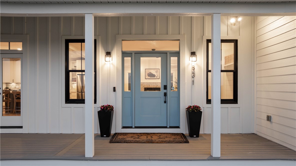 331 Bakerville Road Easley, SC 29642 - Photo 7 of 43 The welcoming entryway boasts a charming front door and inviting porch.