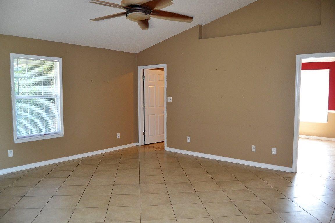 8895 Tarrytown Road Milton, FL 32583 - Photo 4 of 25