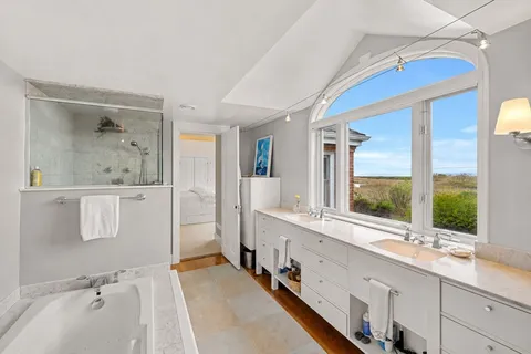 $2,399,000 | 128 Ocean Avenue, Swampscott, MA 01907