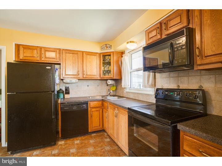 141 Valleybrook Road East Cherry Hill, NJ 08034 - Photo 8 of 24