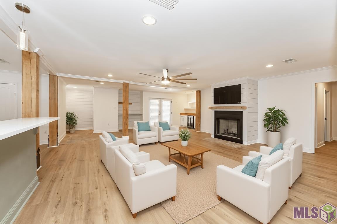 359 Chippenham Drive Baton Rouge, LA 70808 - Photo 3 of 54