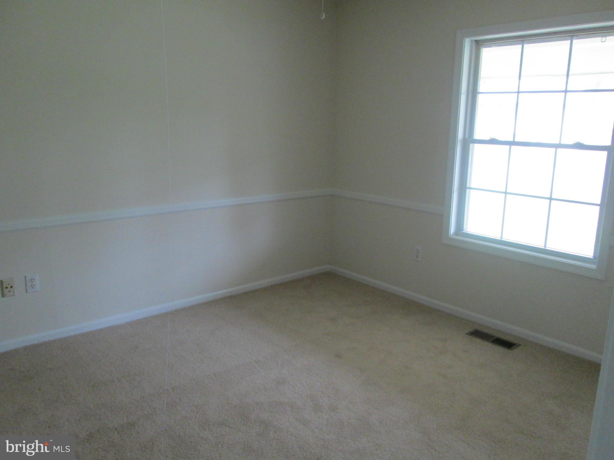 703 West Nettle Tree Road Sterling, VA 20164 - Photo 6 of 11 Bedroom
