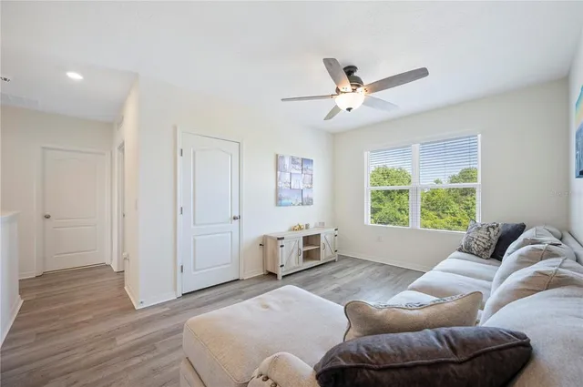 $425,000 | 5616 Siltstone Street, Lakeland, FL 33811