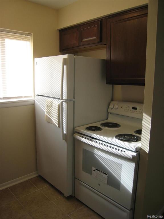 331 Lysander Street, Unit 2 Rochester, MI 48307 - Photo 3 of 11