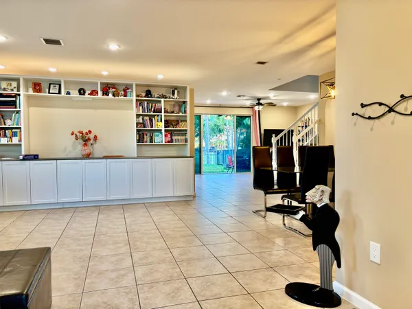 $6,250 | 9022 Dupont Place, Wellington, FL 33414