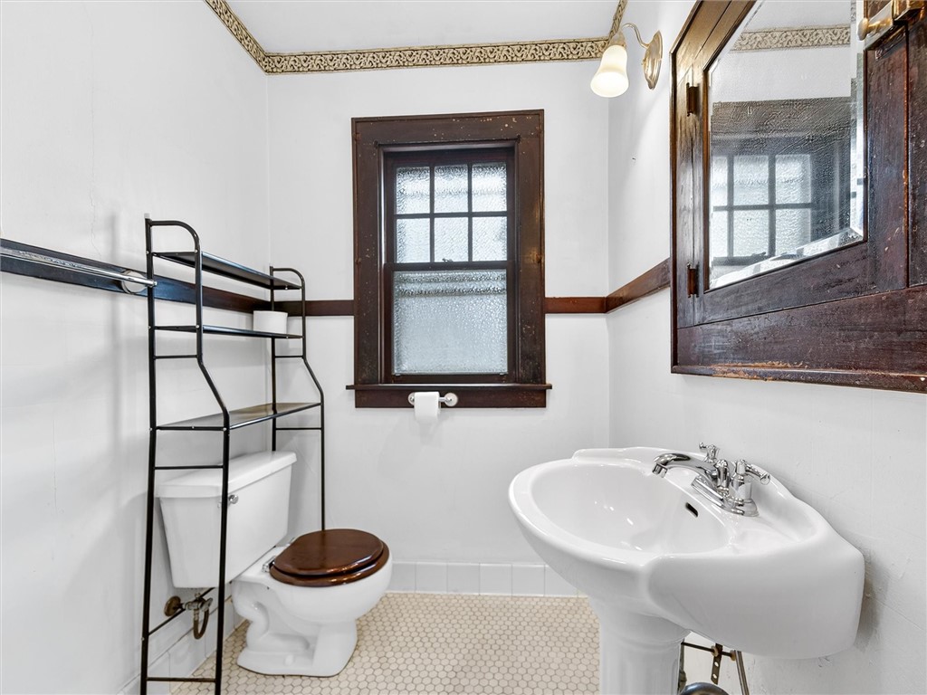 79 Arvine Heights Rochester, NY 14611 - Photo 16 of 34 Lower BATH