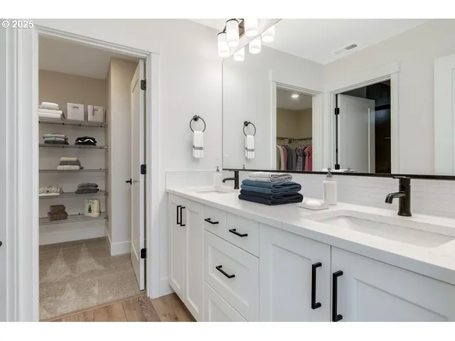 $615,490 | 2475 North Villa Road, Newberg, OR 97132