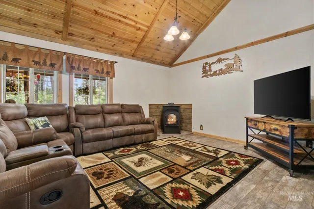 $609,000 | 12 Deer Drive, Idaho City, ID 83631