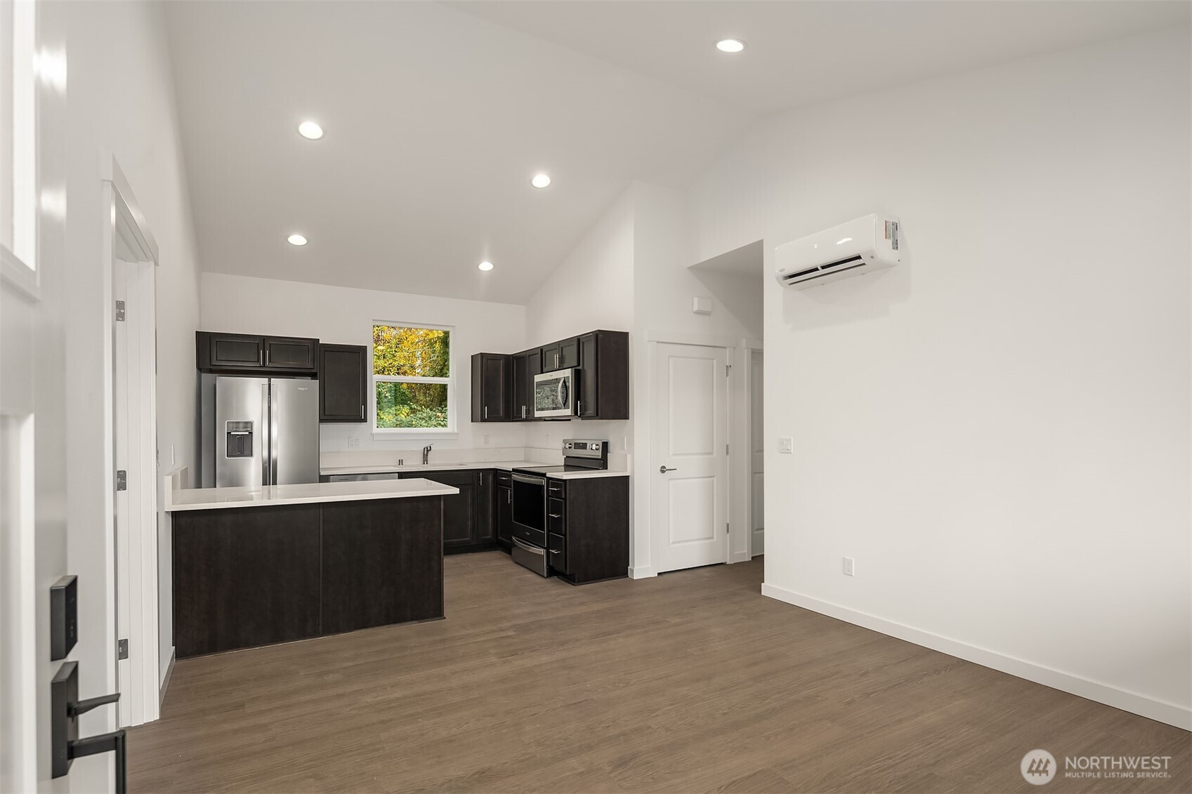 1240 Southwest 124th Street, Unit 10C Burien, WA 98146 - Photo 3 of 18