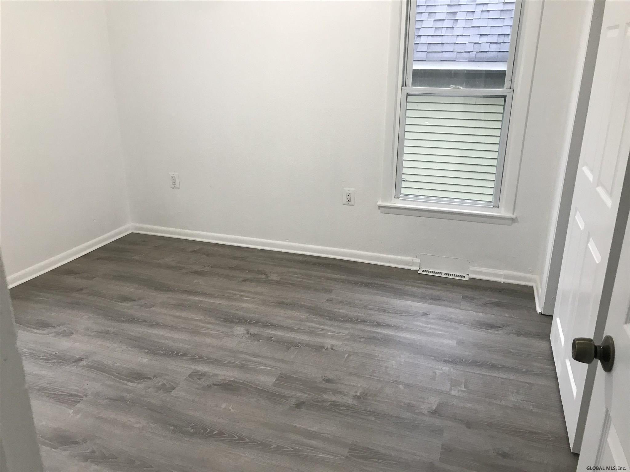 27 Linden Street Schenectady, NY 12304 - Photo 12 of 14 Photo 12