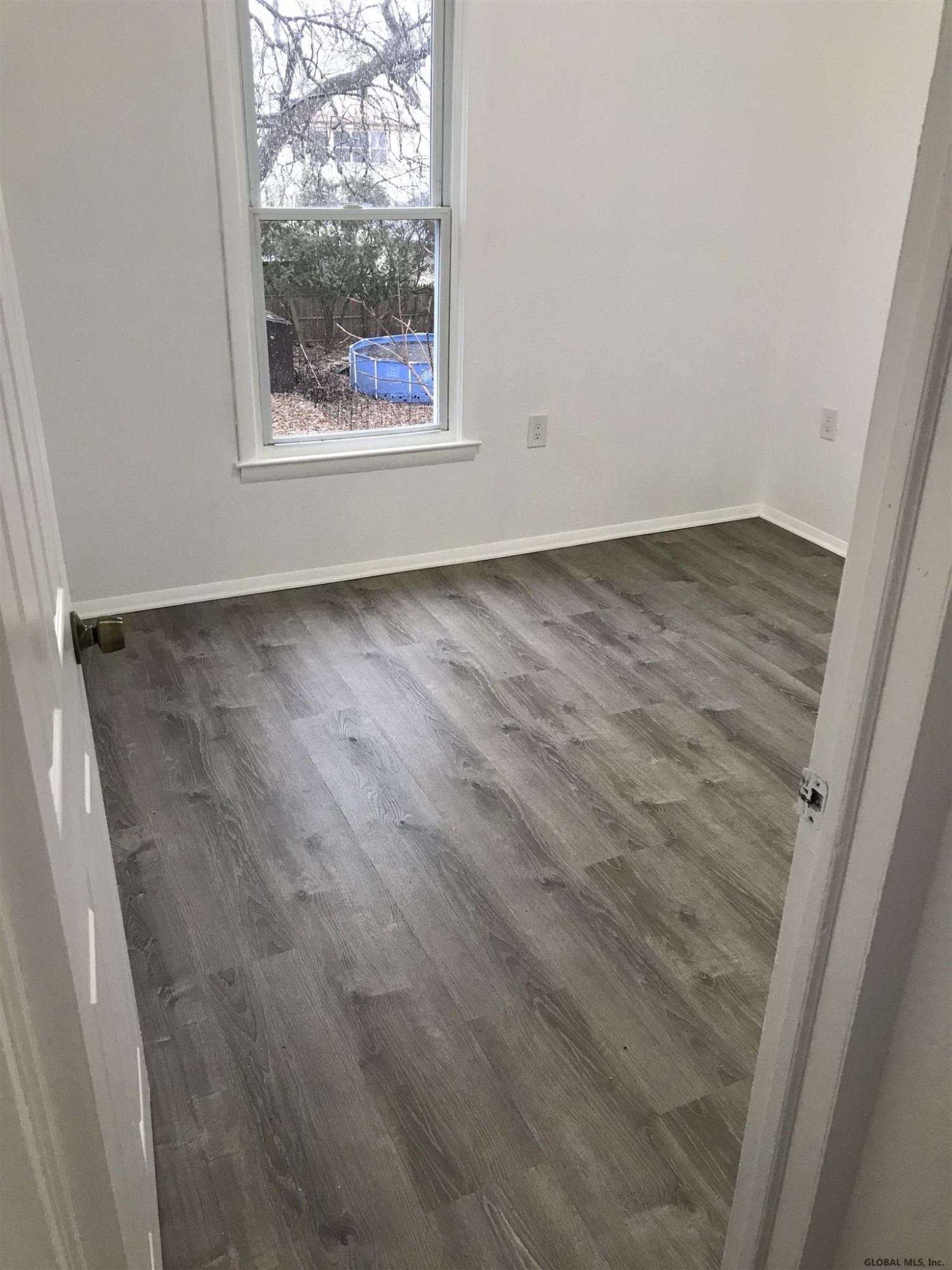 27 Linden Street Schenectady, NY 12304 - Photo 13 of 14 Photo 13