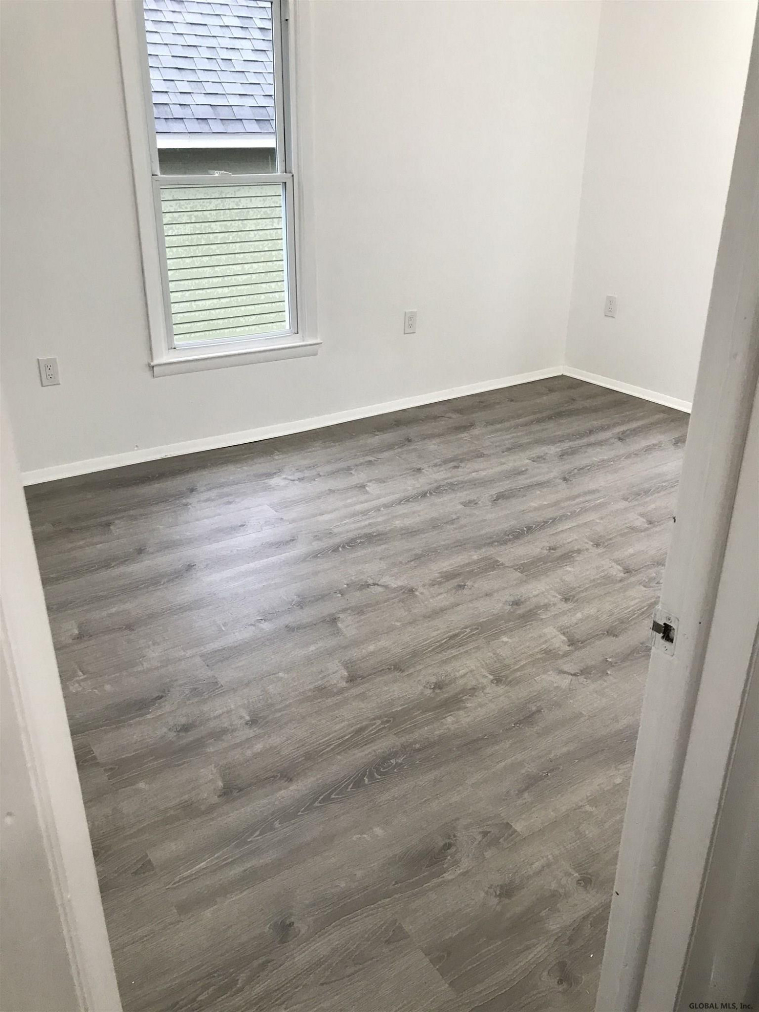 27 Linden Street Schenectady, NY 12304 - Photo 14 of 14 Photo 14