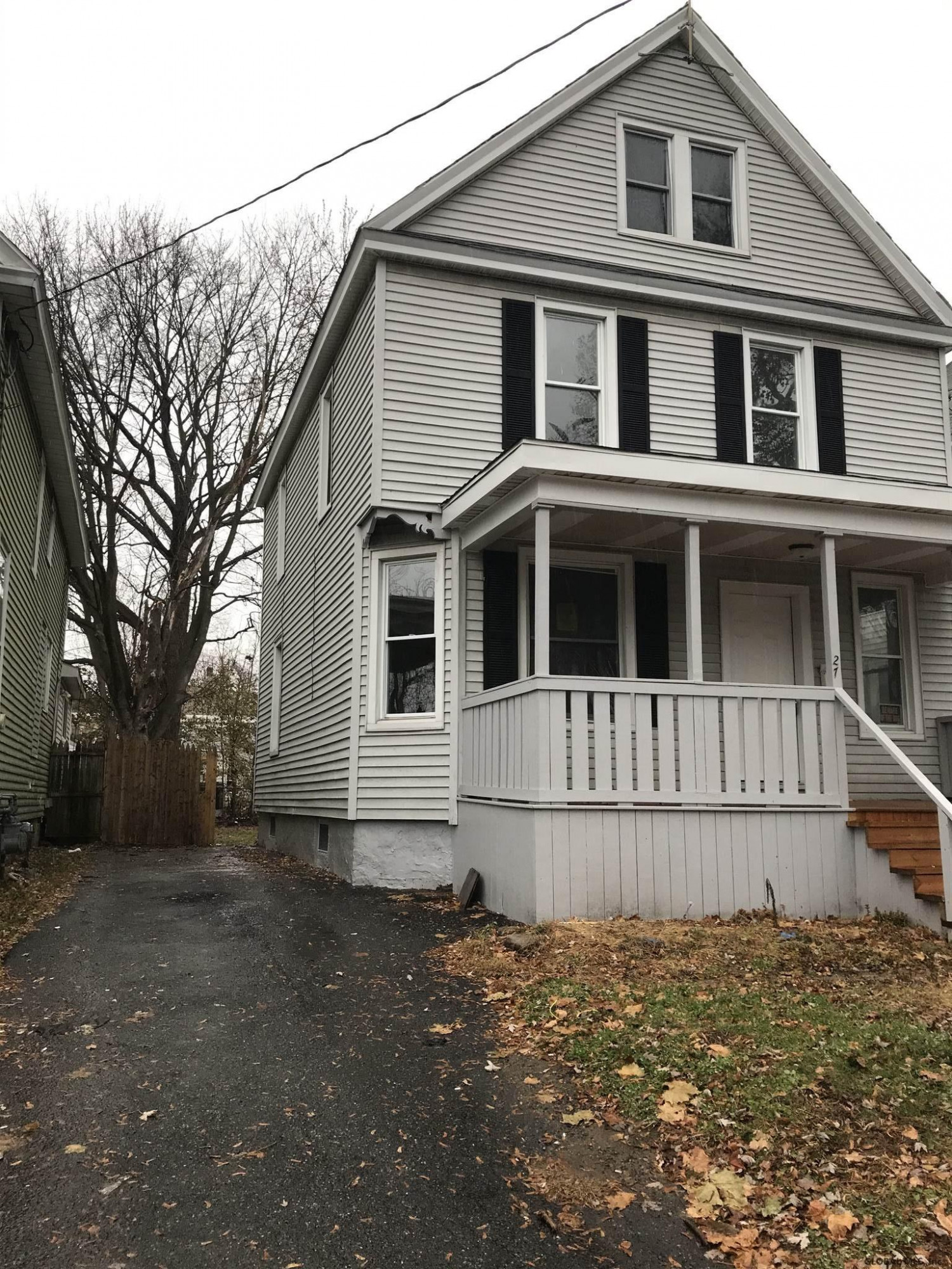 27 Linden Street Schenectady, NY 12304 - Photo 2 of 14 Photo 2