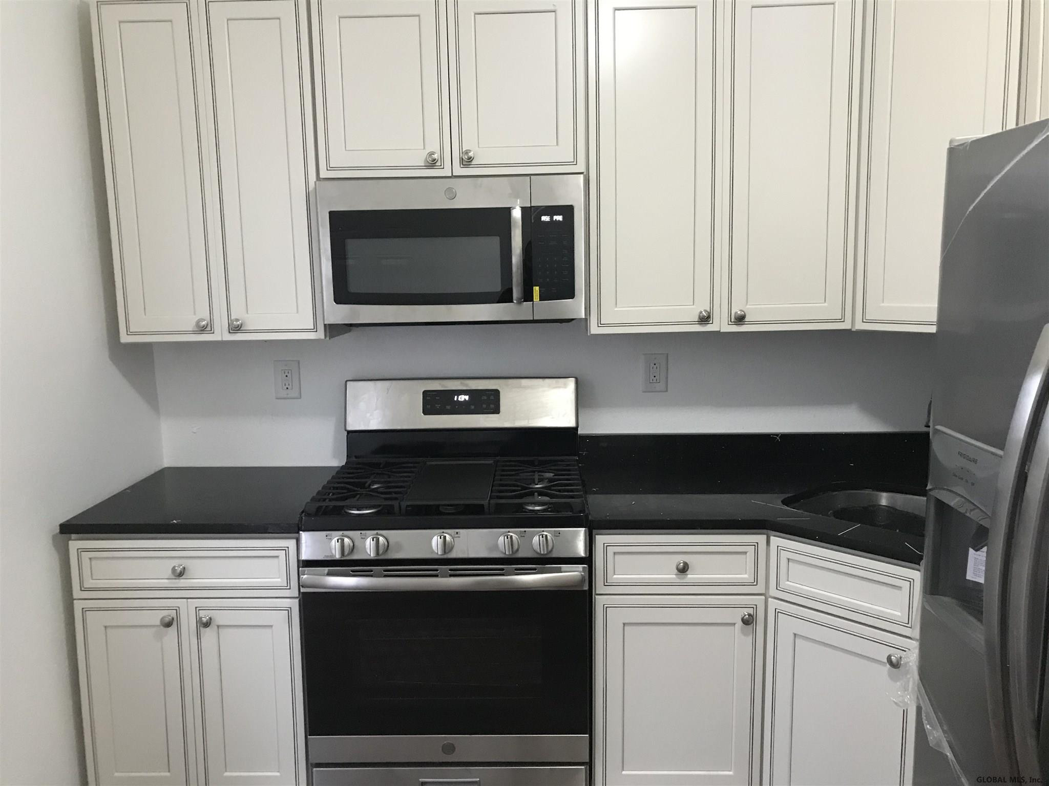 27 Linden Street Schenectady, NY 12304 - Photo 6 of 14 Photo 6