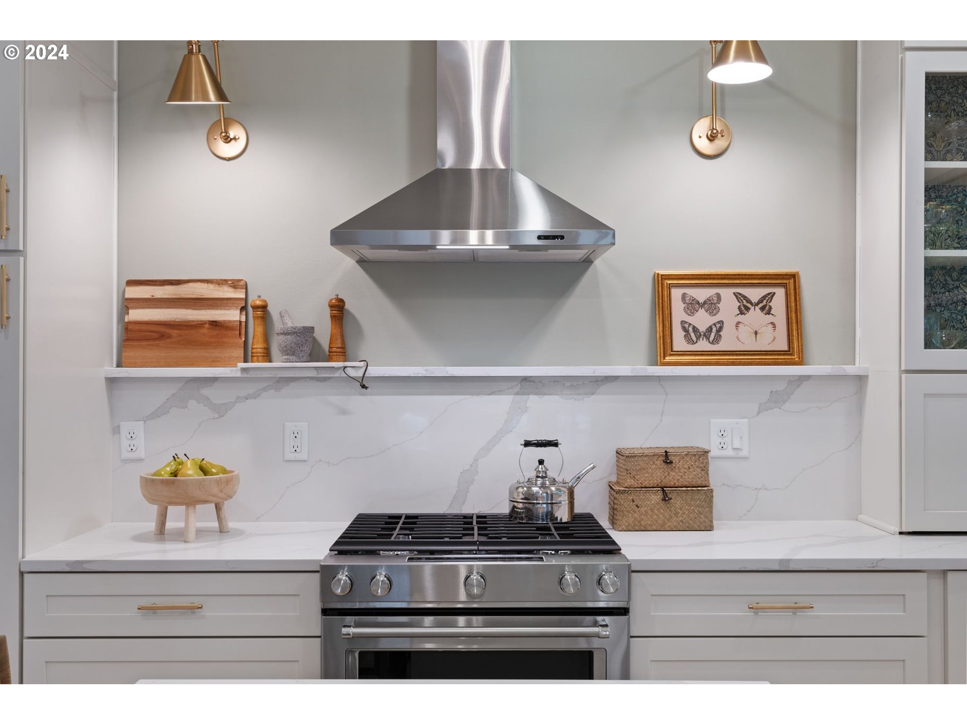2548 Southwest St Helens Court Portland, OR 97201 - Photo 12 of 42 a kitchen with a stove and cabinets