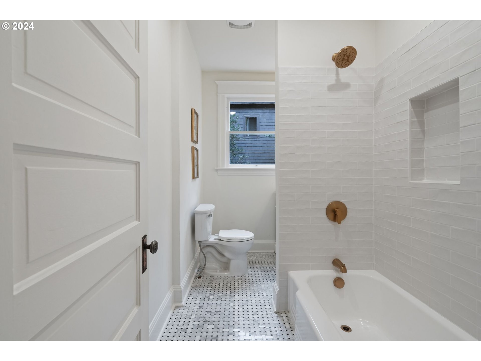 2548 Southwest St Helens Court Portland, OR 97201 - Photo 26 of 42 a bathroom with a sink a toilet and shower