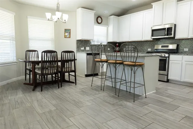 $374,900 | 827 Savannah Cove, Elgin, TX 78621